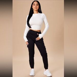 🦋 NWOT Solid Black Cargo Pants